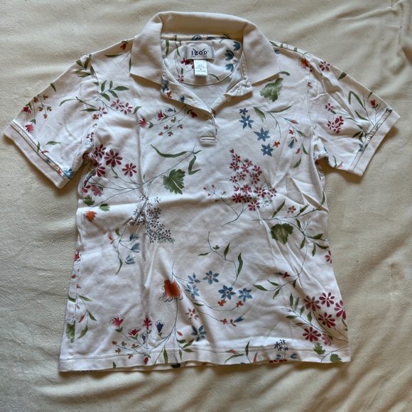 Izod Medium Short Sleeve Floral Collar Tee - Picture 3 of 6